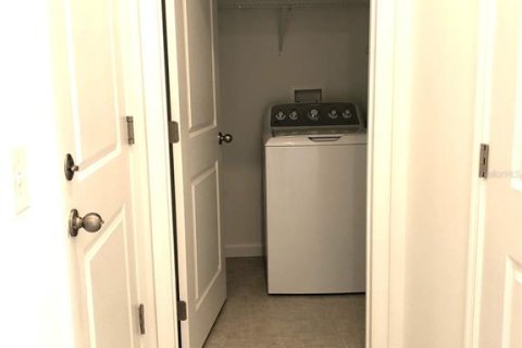 House in Sanford, Florida 3 bedrooms, 164.53 sq.m. № 2211158 - photo 7