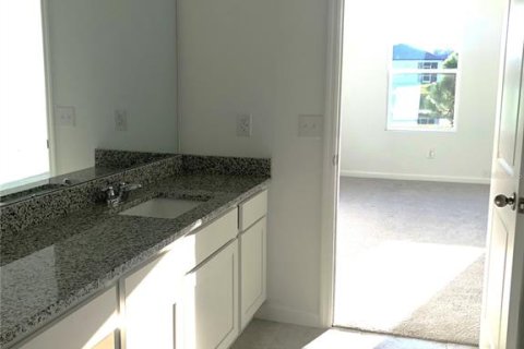 House in Sanford, Florida 3 bedrooms, 164.53 sq.m. № 2211158 - photo 17