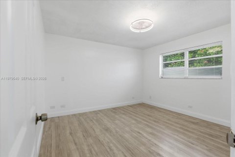 Купить виллу или дом в Пемброк-Пайнс, Флорида 4 спальни, 168.52м2, № 2045525 - фото 20