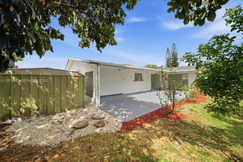 Купить виллу или дом в Пемброк-Пайнс, Флорида 4 спальни, 168.52м2, № 2045525 - фото 25