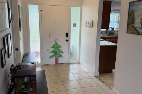 House in Lutz, Florida 3 bedrooms, 154.4 sq.m. № 2167462 - photo 3