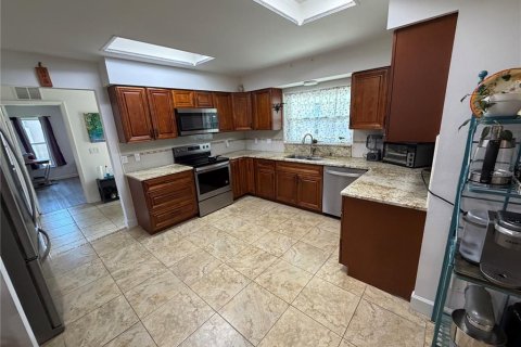 House in Lutz, Florida 3 bedrooms, 154.4 sq.m. № 2167462 - photo 9