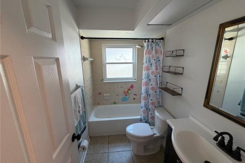 House in Lutz, Florida 3 bedrooms, 154.4 sq.m. № 2167462 - photo 20