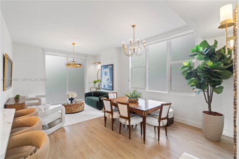 Condo in Coral Gables, Florida, 3 bedrooms  № 2031472 - photo 4