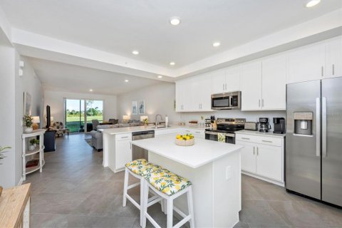 Condo in Venice, Florida, 2 bedrooms in WELLEN PARK  № 2298989 - photo 10