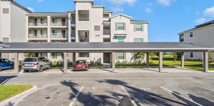 Condo in Venice, Florida, 2 bedrooms in WELLEN PARK  № 2298989