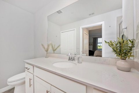 Condo in Venice, Florida, 2 bedrooms in WELLEN PARK  № 2298989 - photo 24
