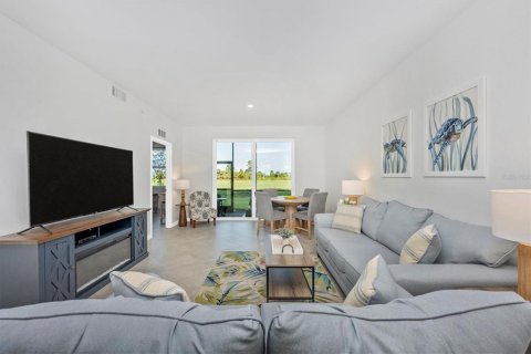 Condo in Venice, Florida, 2 bedrooms in WELLEN PARK  № 2298989 - photo 14