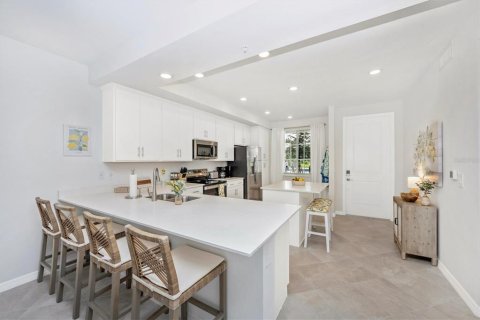Condo in Venice, Florida, 2 bedrooms in WELLEN PARK  № 2298989 - photo 2