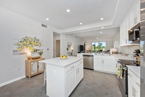 Condo in Venice, Florida, 2 bedrooms in WELLEN PARK  № 2298989 - photo 9