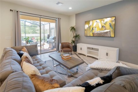 Villa ou maison à vendre à Kissimmee, Floride: 5 chambres, 240.34 m2 № 1616812 - photo 4