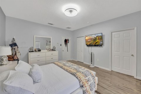 Townhouse in Miami, Florida 3 bedrooms, 155.33 sq.m. № 2003047 - photo 22