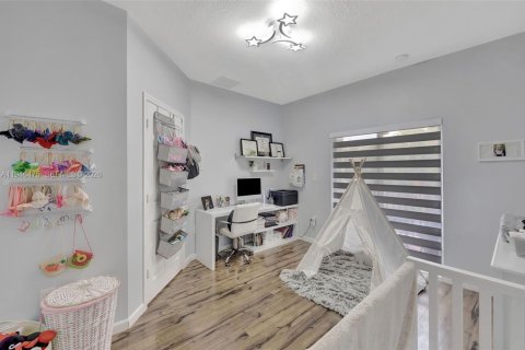 Townhouse in Miami, Florida 3 bedrooms, 155.33 sq.m. № 2003047 - photo 23