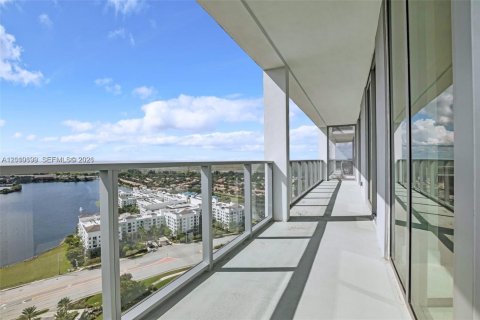 Condo in Sunrise, Florida, 2 bedrooms  № 2076630 - photo 14