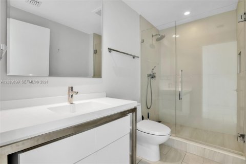 Condo in Sunrise, Florida, 2 bedrooms  № 2076630 - photo 7