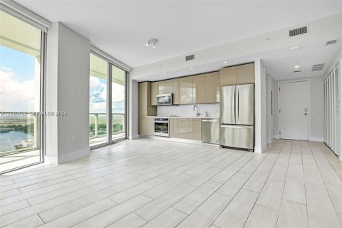 Condo in Sunrise, Florida, 2 bedrooms  № 2076630 - photo 3