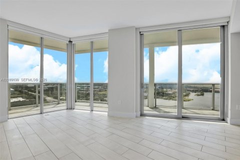 Condo in Sunrise, Florida, 2 bedrooms  № 2076630 - photo 6