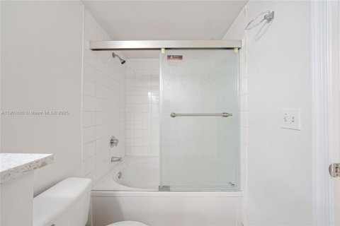 Condominio en alquiler en Coral Springs, Florida, 3 dormitorios, 122.72 m2 № 1954930 - foto 21