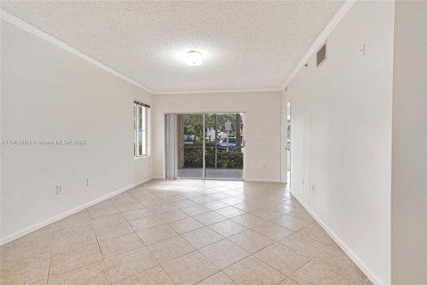 Condominio en alquiler en Coral Springs, Florida, 3 dormitorios, 122.72 m2 № 1954930 - foto 13