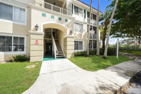 Condominio en alquiler en Coral Springs, Florida, 3 dormitorios, 122.72 m2 № 1954930 - foto 8