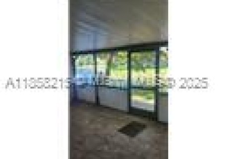 Condo in Miami, Florida, 3 bedrooms  № 1882367 - photo 16