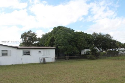 Villa ou maison à vendre à West Park, Floride: 4 chambres, 175.03 m2 № 1932757 - photo 4