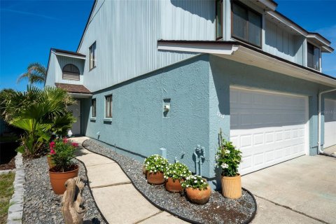 Townhouse in Flagler Beach, Florida 2 bedrooms, 134.99 sq.m. № 2110607