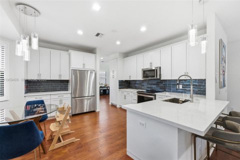 Casa en venta en Weston, Florida, 4 dormitorios, 248.23 m2 № 2020210 - foto 10