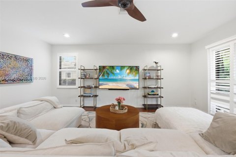 Casa en venta en Weston, Florida, 4 dormitorios, 248.23 m2 № 2020210 - foto 14