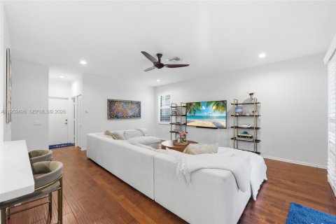 Casa en venta en Weston, Florida, 4 dormitorios, 248.23 m2 № 2020210 - foto 12