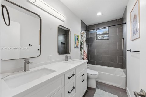 Casa en venta en Weston, Florida, 4 dormitorios, 248.23 m2 № 2020210 - foto 29