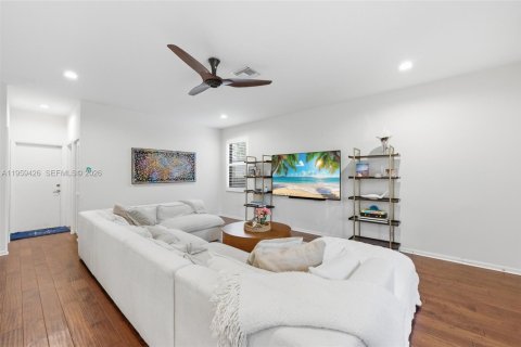 Casa en venta en Weston, Florida, 4 dormitorios, 248.23 m2 № 2020210 - foto 13