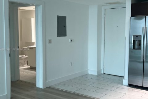 Снять в аренду кондоминиум в Майами, Флорида 1 спальня, 59.36м2, № 2083889 - фото 6