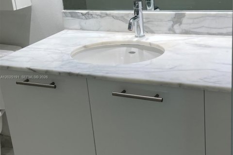 Снять в аренду кондоминиум в Майами, Флорида 1 спальня, 59.36м2, № 2083889 - фото 12