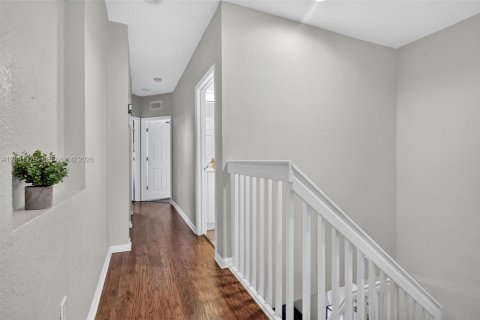 Townhouse in Miramar, Florida 4 bedrooms, 168.62 sq.m. № 2395164 - photo 8