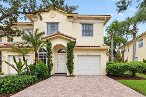 Townhouse in Miramar, Florida 4 bedrooms, 168.62 sq.m. № 2395164