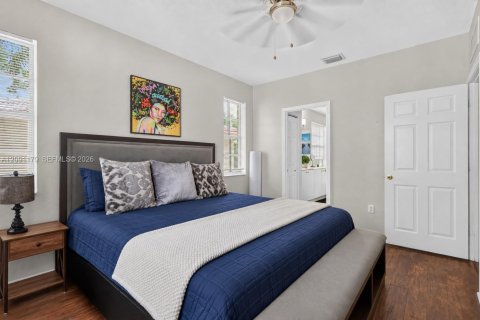 Townhouse in Miramar, Florida 4 bedrooms, 168.62 sq.m. № 2395164 - photo 10