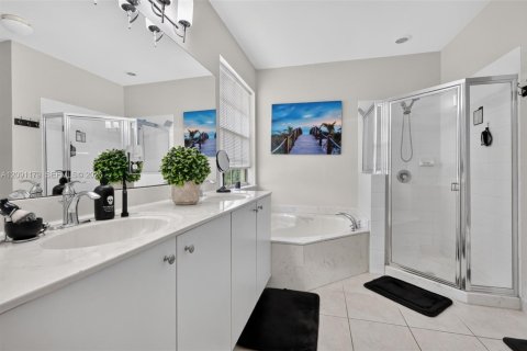 Townhouse in Miramar, Florida 4 bedrooms, 168.62 sq.m. № 2395164 - photo 11