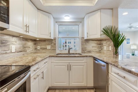 Купить кондоминиум в Редингтон-Шорс, Флорида 5 комнат, 134.71м2, № 1911330 - фото 28