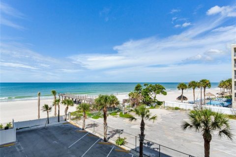 Купить кондоминиум в Редингтон-Шорс, Флорида 5 комнат, 134.71м2, № 1911330 - фото 16