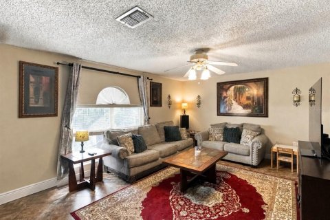 Villa ou maison à vendre à Valrico, Floride: 4 chambres, 196.95 m2 № 2406616 - photo 4