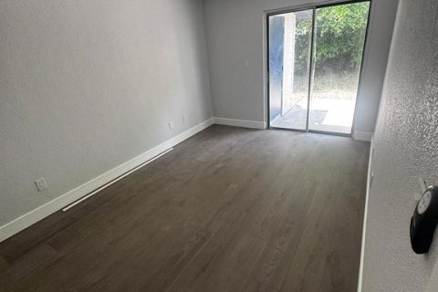 Appartement à louer à Gainesville, Floride: 2 chambres, 293.57 m2 № 1822860 - photo 10