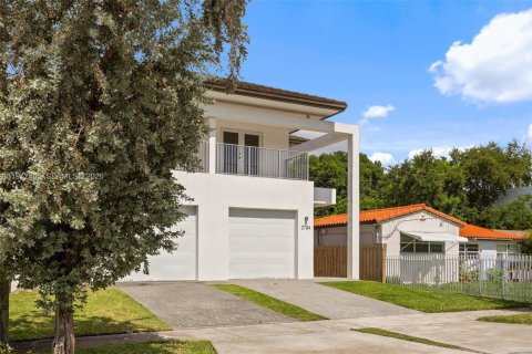 Купить таунхаус в Майами, Флорида 3 спальни, 378.3м2, № 2017734 - фото 2