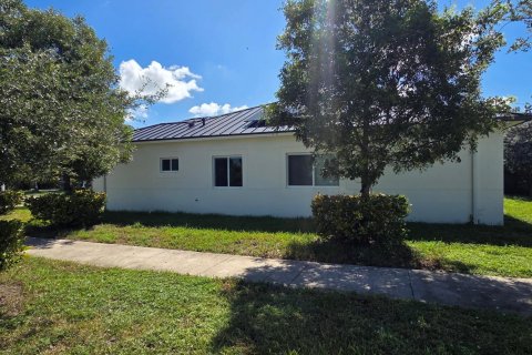 House in Homestead, Florida 4 bedrooms, 169.08 sq.m. № 2087985 - photo 4