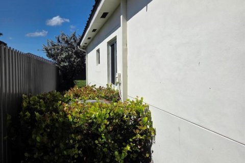 House in Homestead, Florida 4 bedrooms, 169.08 sq.m. № 2087985 - photo 8