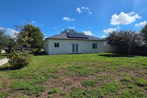House in Homestead, Florida 4 bedrooms, 169.08 sq.m. № 2087985 - photo 5