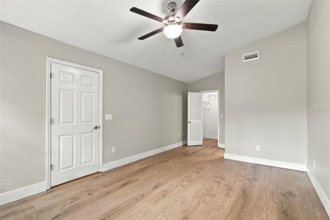 Condo in Tampa, Florida, 3 bedrooms № 2383383 - photo 20