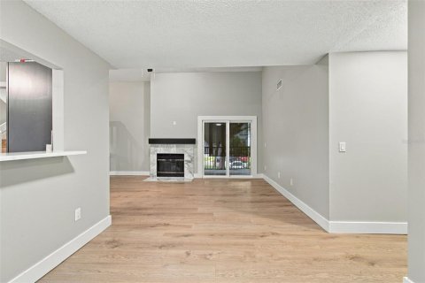 Condo in Tampa, Florida, 3 bedrooms № 2383383 - photo 10
