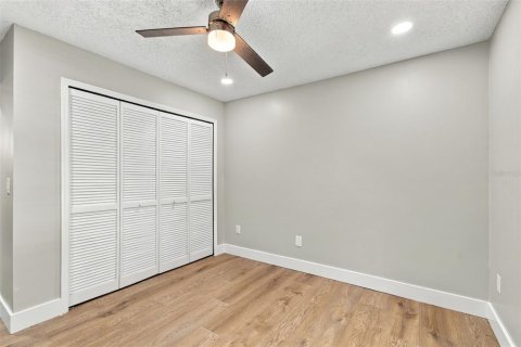 Condo in Tampa, Florida, 3 bedrooms № 2383383 - photo 15