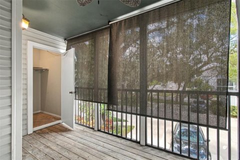 Condo in Tampa, Florida, 3 bedrooms № 2383383 - photo 22